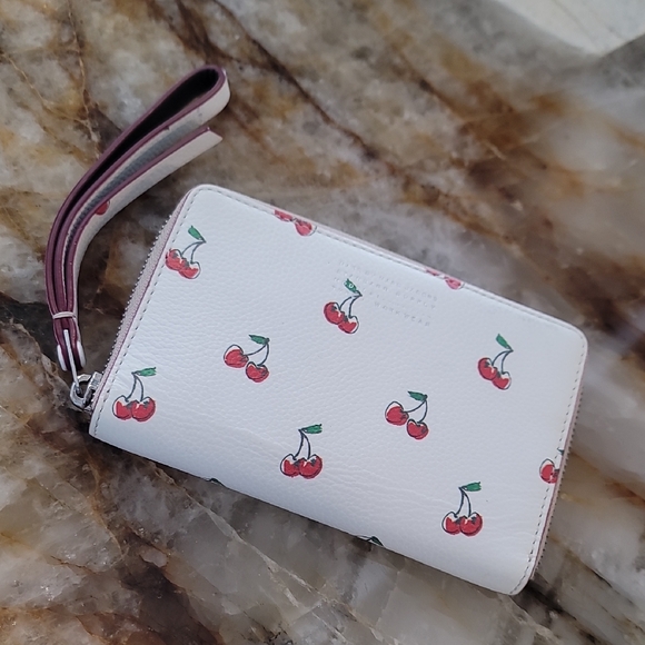 Marc By Marc Jacobs Handbags - Adorable Marc By Marc Jacobs Wallet